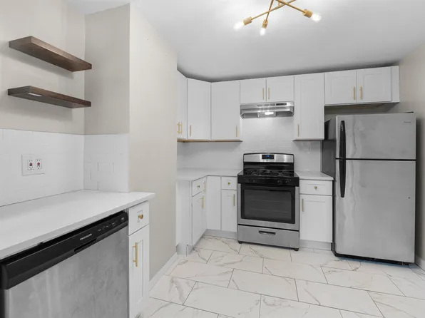 173 Mallory Avenue image 4 of 13