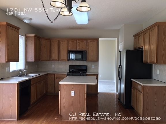 5th image of 1701 NW 55th Ter