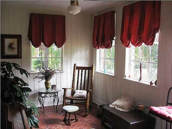 Sun room - broken tile floor, tongue 