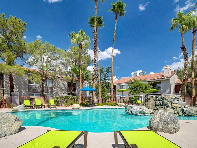 Napoli Pool | Apartments For Rent in Las Vegas