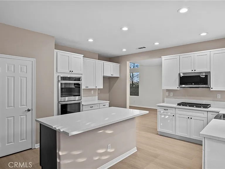 1728 Tamarron Dr — Photo 12