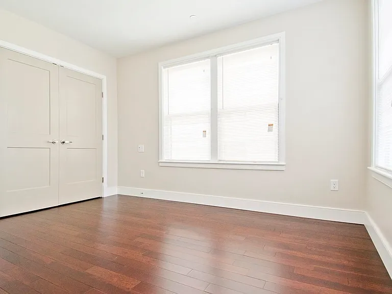48 Saint Margaret St #48 — Photo 10