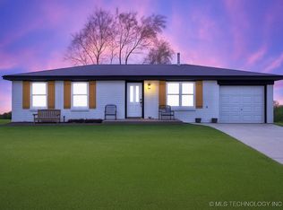 912 Country Club Dr, Hominy, OK 74035