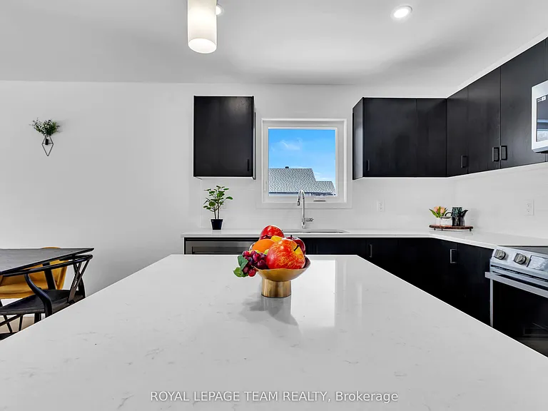 181 Seabert Dr — Photo 4