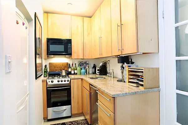 Sold by Citi Habitats | media 10