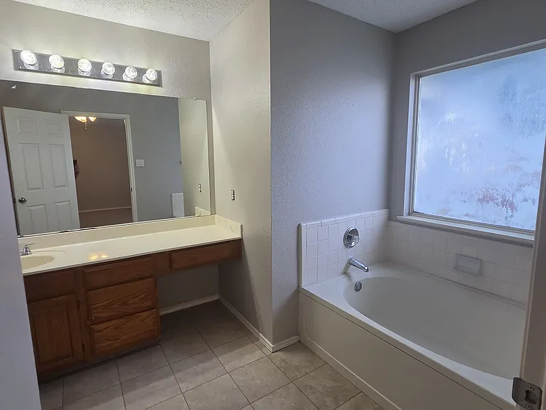 3304 Sparta Dr — Photo 18