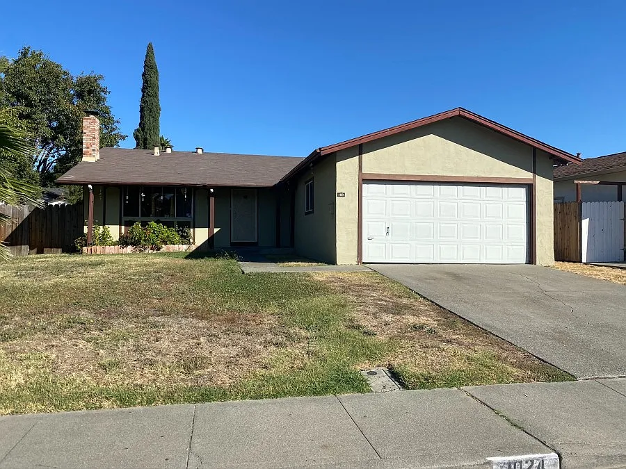 1024 Sparrow Ln photo 1