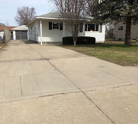 2nd image of 630 Scott St