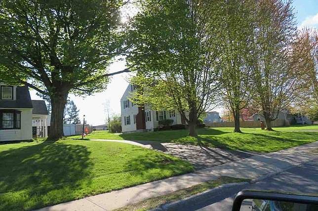 2nd image of 115 Maple Ave