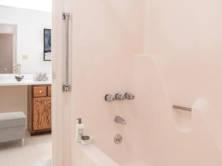 Cedar Hills Apartments and Towhomes — Photo 42