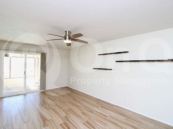 4th image of 4528 E Capistrano Ave
