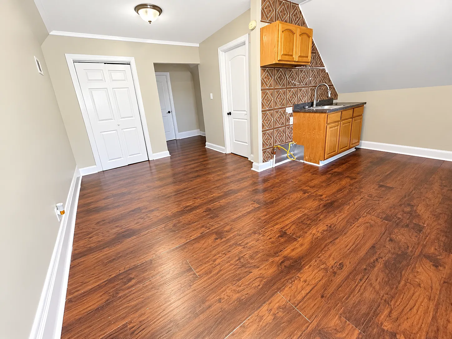 1 bed, 850 sqft, $1,445 — Photo 2