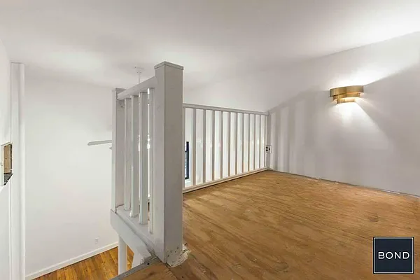 Rented by Bond New York | media 25