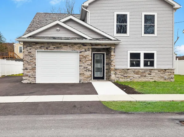 3 Avenue K, Matamoras, PA 18336