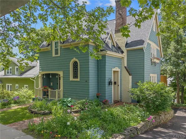 109 Euclid Ter, Syracuse, NY 13210