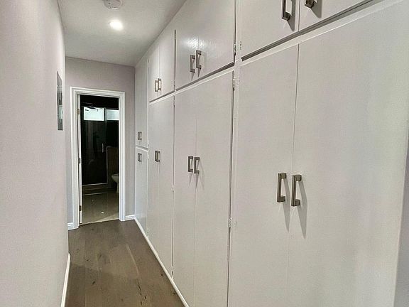 2nd image of 6153 Lexington Ave #18