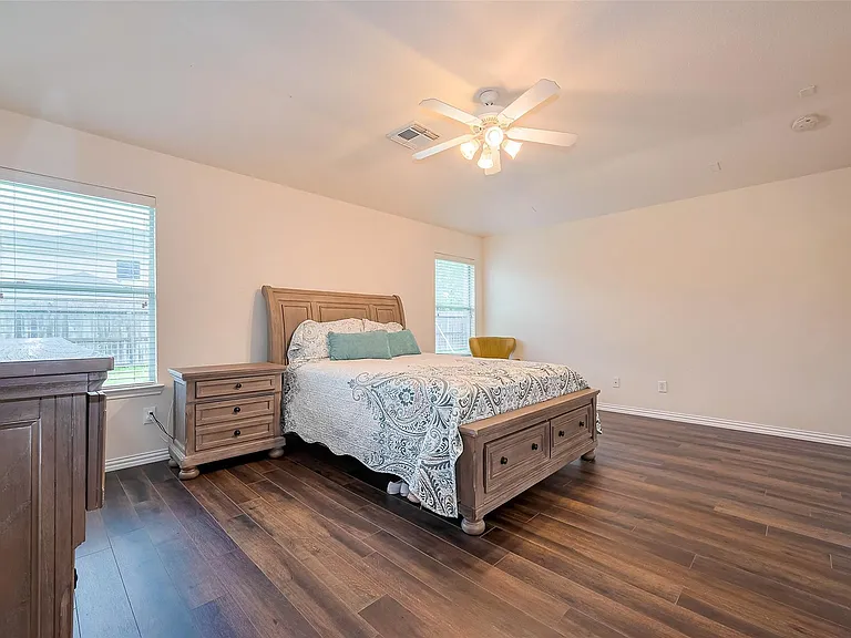 1007 Casting Springs Way — Photo 31