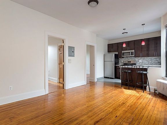 5th image of 3137 34th St APT 3A