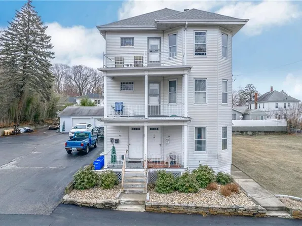 40 Maple Ave, Johnston, RI 02919