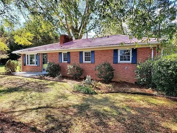 9092 Lasater Rd — Photo 10