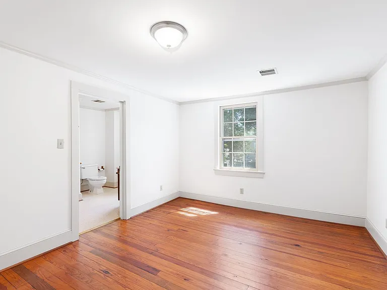 1307 Caroline St — Photo 22