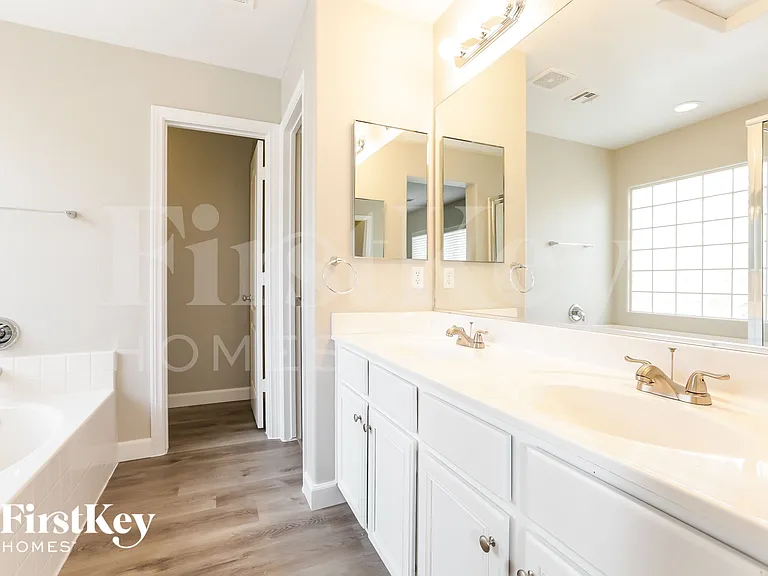 8794 Timberleaf Ct — Photo 9
