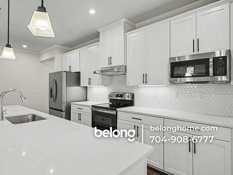 6529 Cumberland Dr — Photo 3