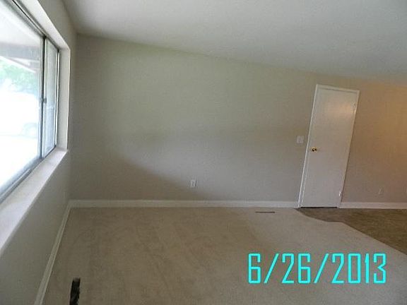 3rd image of 2405 Bushwick Dr