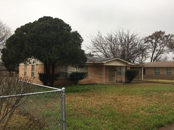 3rd image of 219 Satinwood Dr