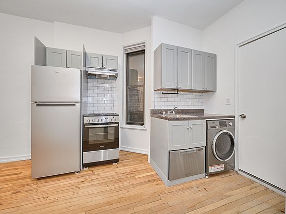 4th image of 324 E 74th St APT 2B