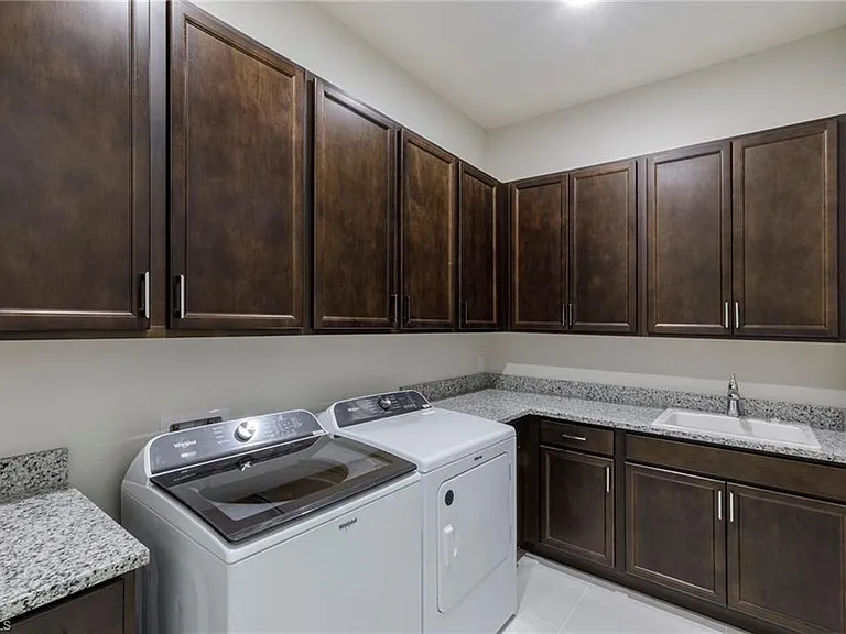 8982 Gustavia Ct — Photo 28