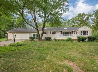 820 Tinkham Rd, Wilbraham, MA 01095
