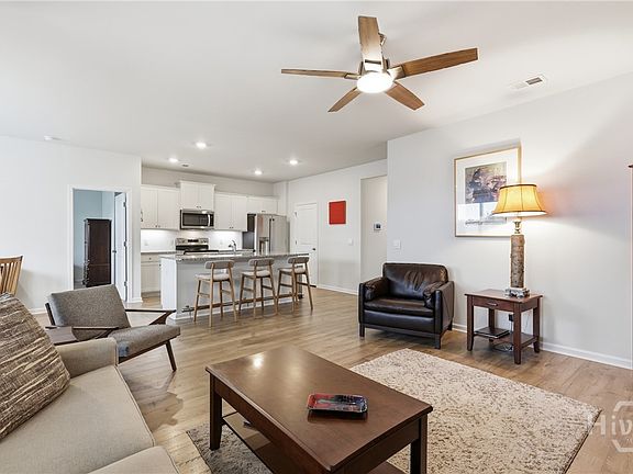 5th image of 105 Coopers Rise
