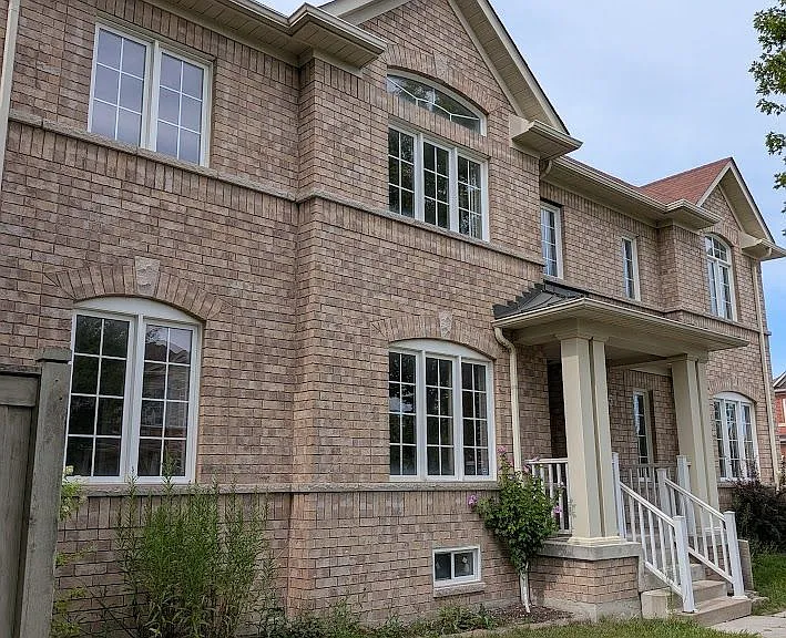 115 Elliottglen Dr — Photo 1