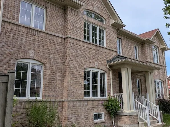 115 Elliottglen Dr, Ajax, ON L1Z 0G9