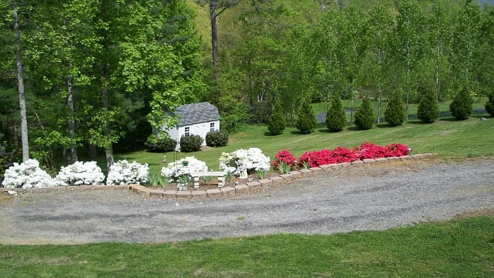 2nd image of 48 Garren Ln