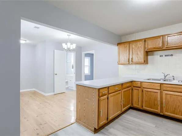 2614 Woodend Ave, Kansas City, KS 66106