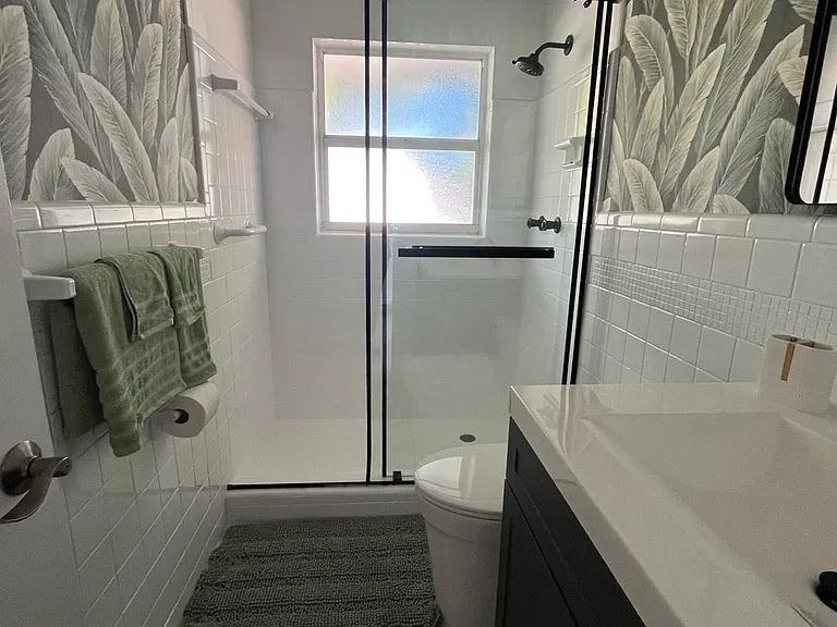 556 SE 15th Ave — Photo 36