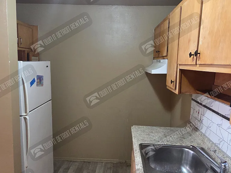 15080 Greenfield Rd #2 — Photo 10