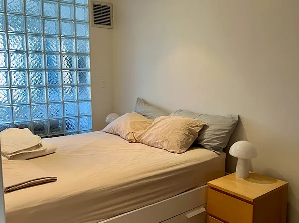 200 East 61st Street image 4 of 7