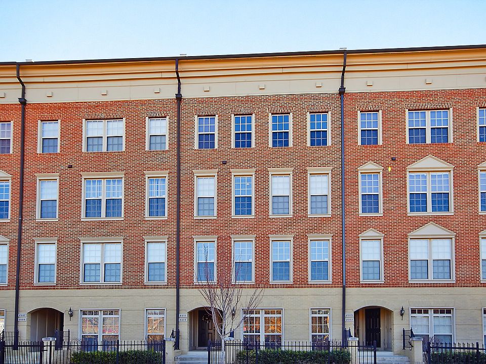1st image of 8013 Crescent Park Dr #181