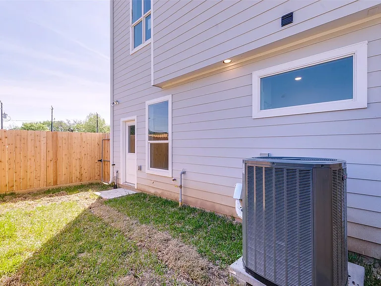 1809 Napa Creek Ln — Photo 6