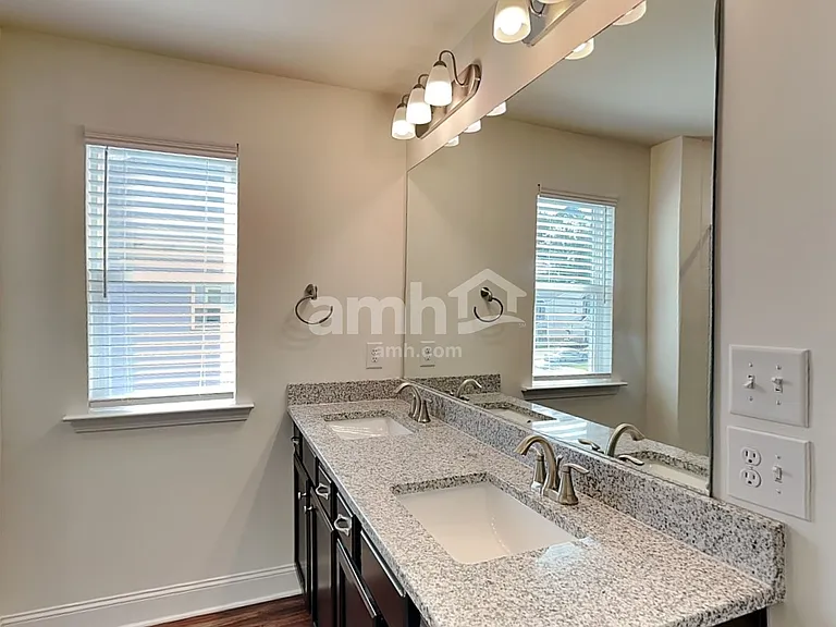 1109 Ashlyn Ct — Photo 14