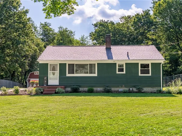 13526 Glenvale Ave NW, Uniontown, OH 44685