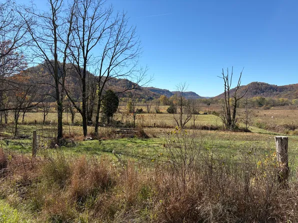 3999 McKee Rd, Irvine, KY 40336