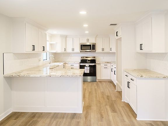 3rd image of 135 Dudley Rd