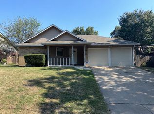 10224 Lone Pine Ln, Fort Worth, TX 76108