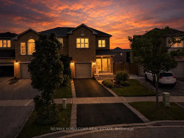 28 Opera Pl, Vaughan, ON L4L 8Y8