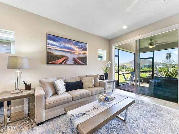 3rd image of 15155 Venosa Cir