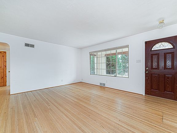 2nd image of 1308 Vitalia St